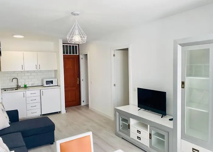 Wonderful Sea View Yomeli Appartamento *