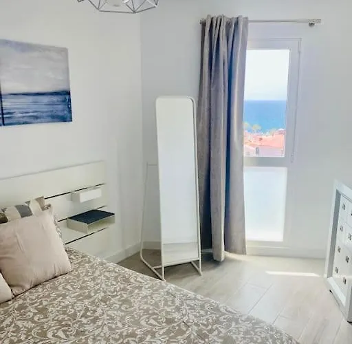 Wonderful Sea View Yomeli Apartment